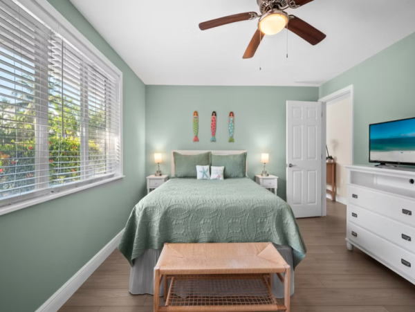 Beachside Retreat 4-Bedroom Home Rental - Your Perfect Island Getaway